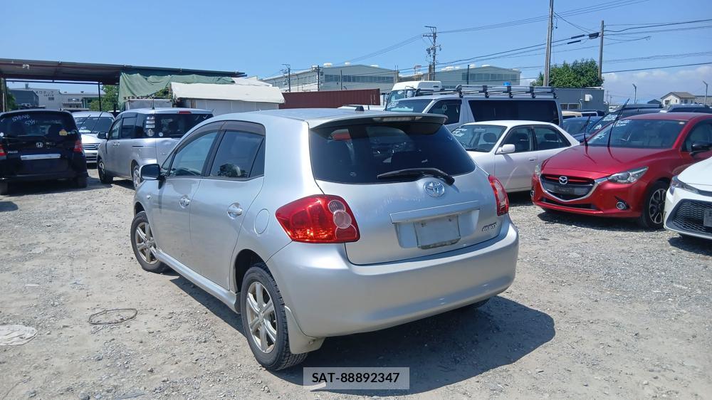 Toyota AURIS 2009-09 7496371-2