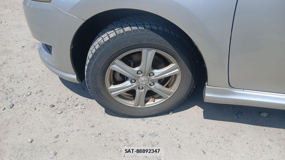 Toyota AURIS 2009-09 7496371-28
