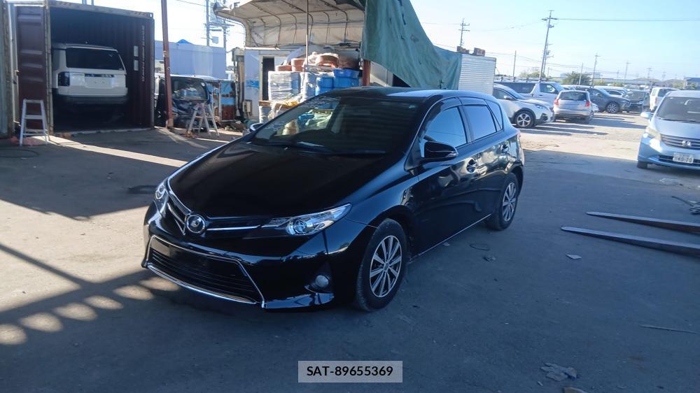 Toyota AURIS 2013-07 7686378-0