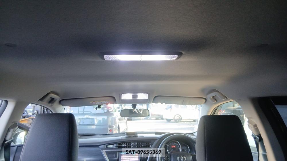 Toyota AURIS 2013-07 7686378-21