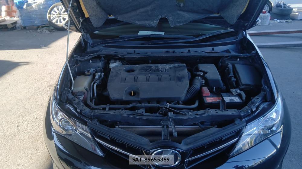 Toyota AURIS 2013-07 7686378-37