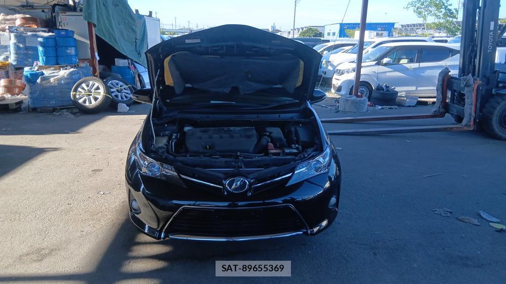 Toyota AURIS 2013-07 7686378-7