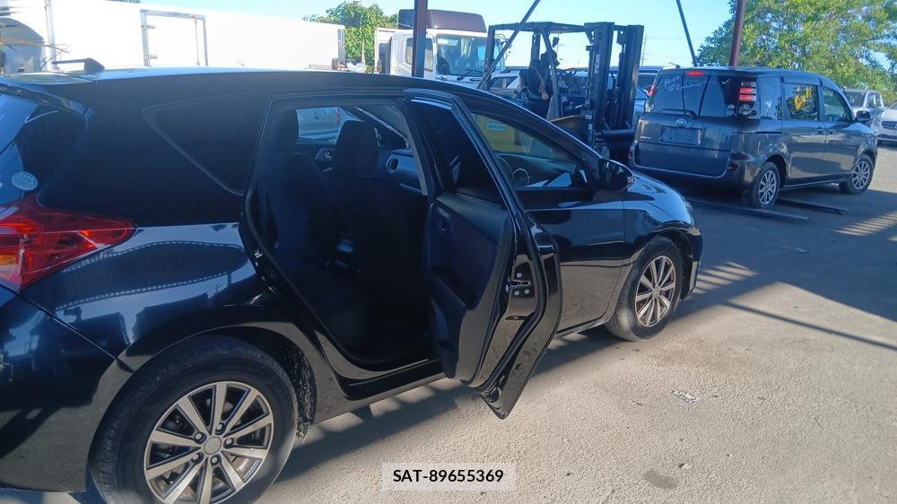 Toyota AURIS 2013-07 7686378-8