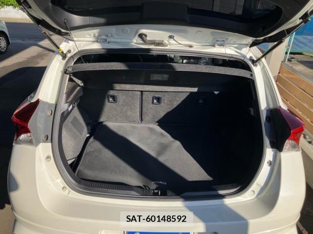 Toyota AURIS 2015-07 7978577-9