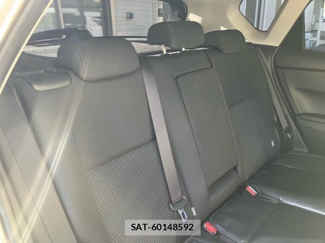 Toyota AURIS 2015-07 7978577-10