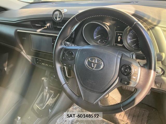 Toyota AURIS 2015-07 7978577-13