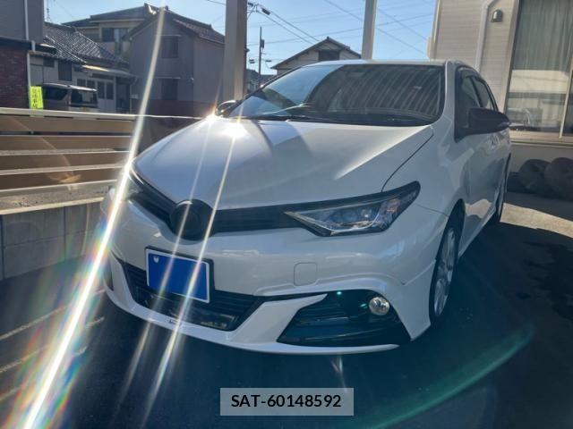 Toyota AURIS 2015-07 7978577-1