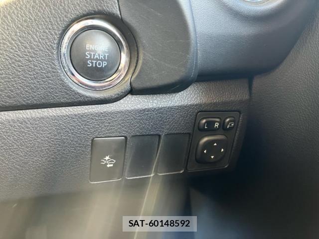 Toyota AURIS 2015-07 7978577-19