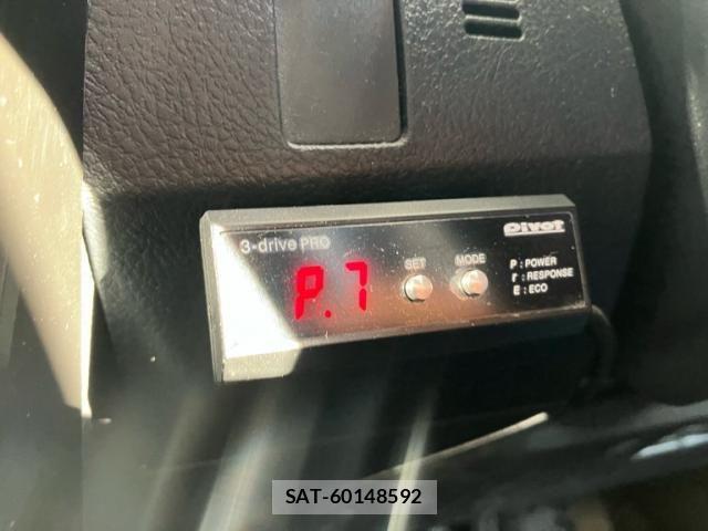 Toyota AURIS 2015-07 7978577-21