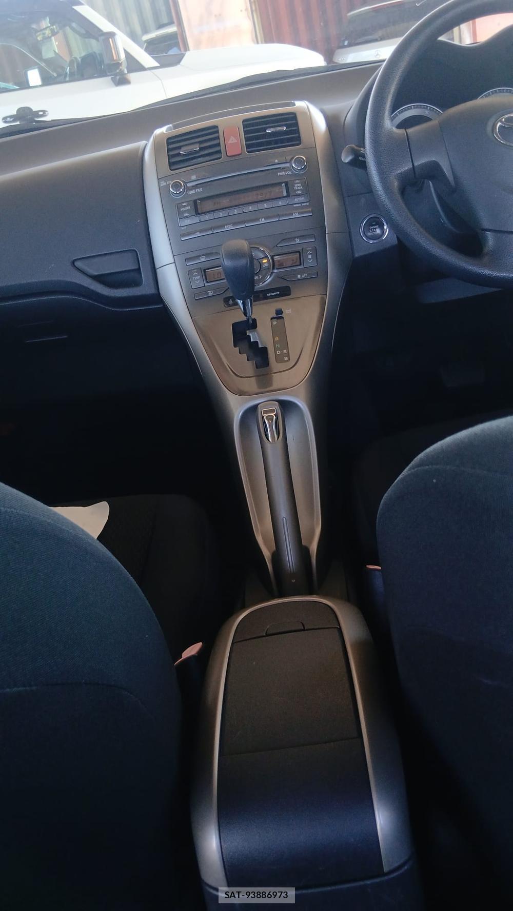 Toyota AURIS 2007-06 7605439-15