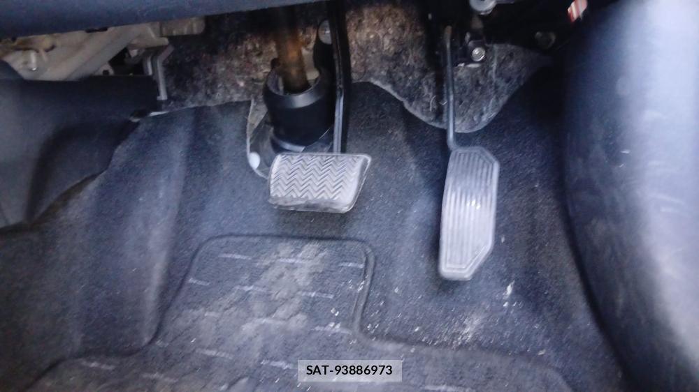 Toyota AURIS 2007-06 7605439-19