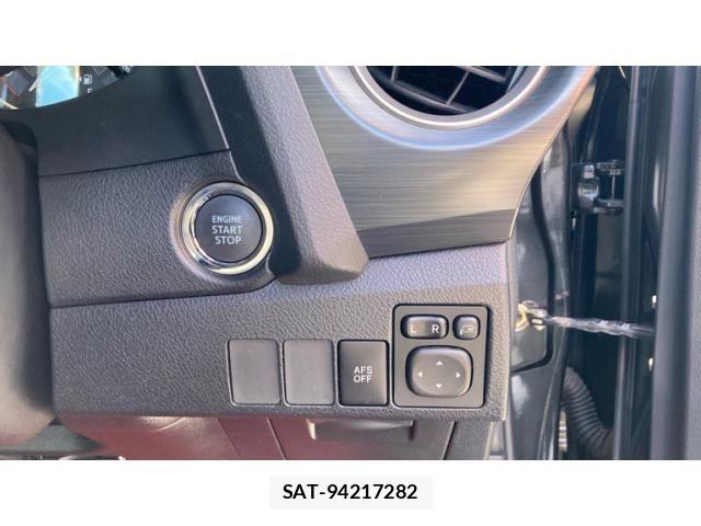 Toyota AURIS 2014-01 8034510-11