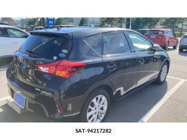 Toyota AURIS 2014-01 8034510-1