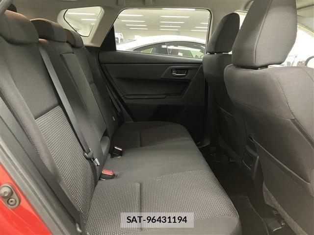 Toyota AURIS 2016-05 8034509-11