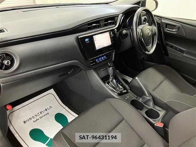 Toyota AURIS 2016-05 8034509-14