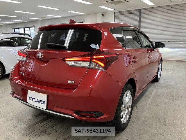 Toyota AURIS 2016-05 8034509-22