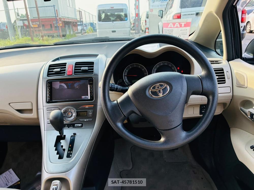 Toyota AURIS 2009-07 7972157-13