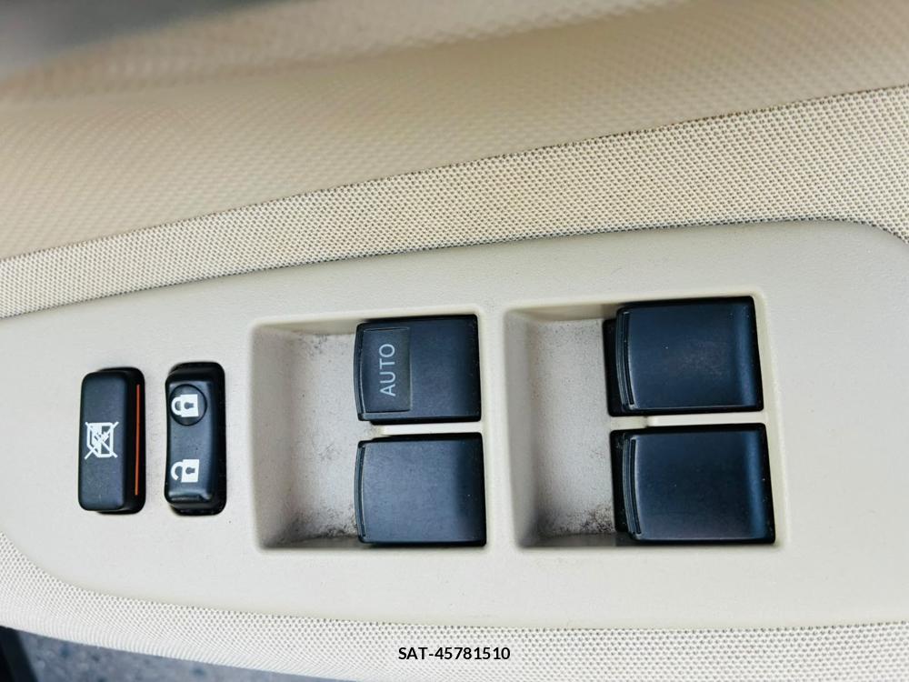 Toyota AURIS 2009-07 7972157-20