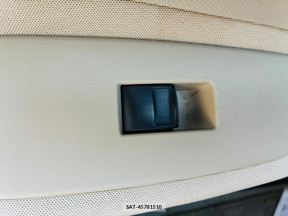 Toyota AURIS 2009-07 7972157-22