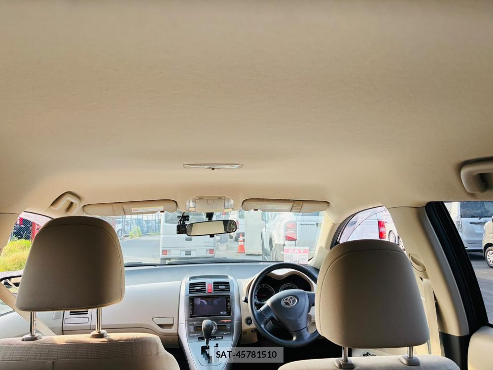 Toyota AURIS 2009-07 7972157-23