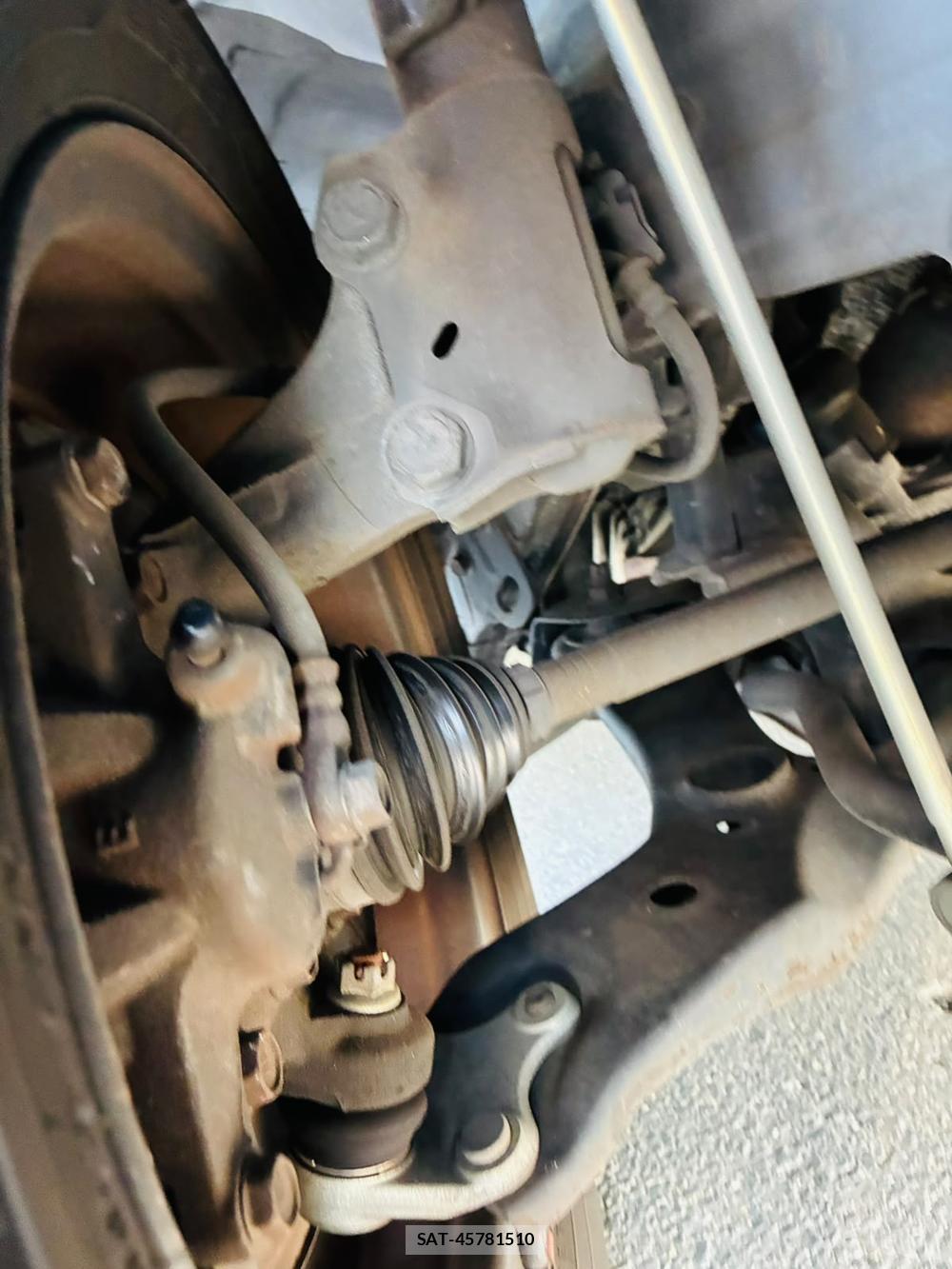 Toyota AURIS 2009-07 7972157-32