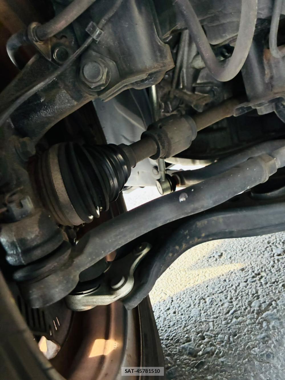 Toyota AURIS 2009-07 7972157-33