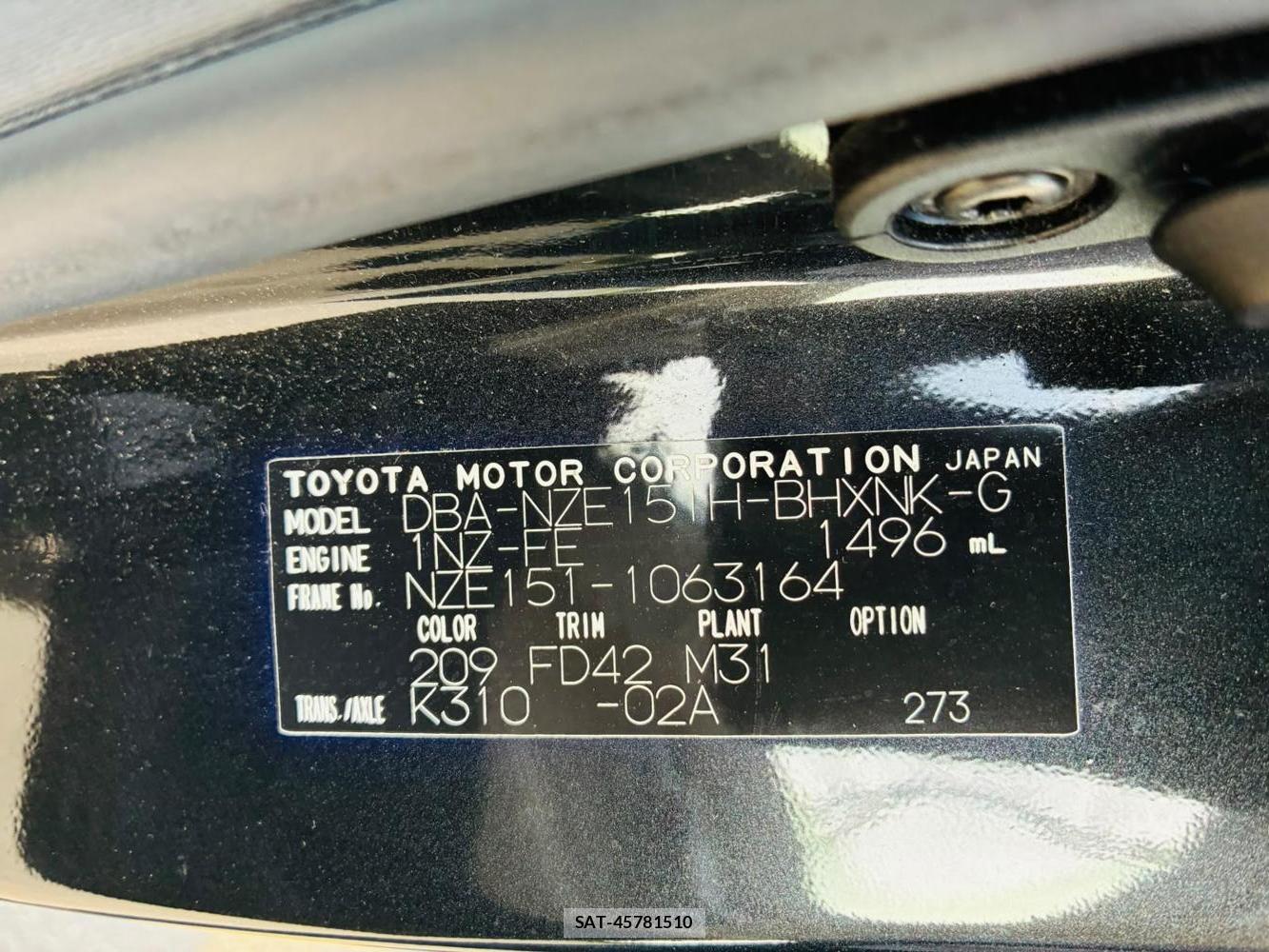 Toyota AURIS 2009-07 7972157-38