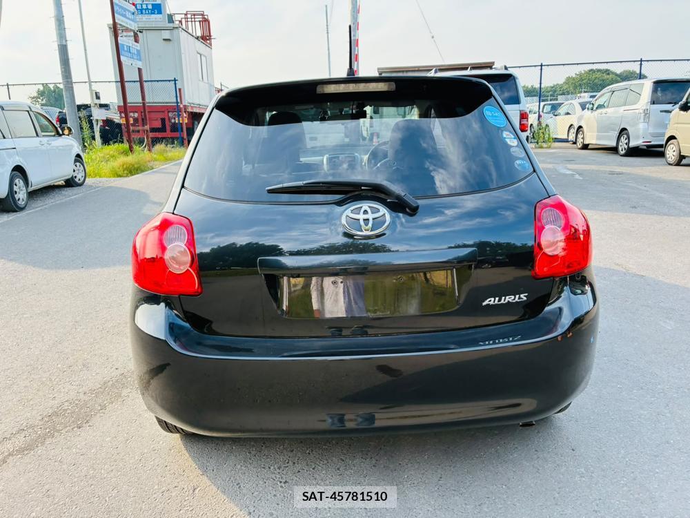 Toyota AURIS 2009-07 7972157-3