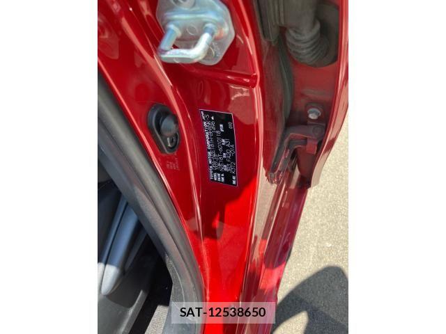 Toyota AURIS 2013-07 8072954-11