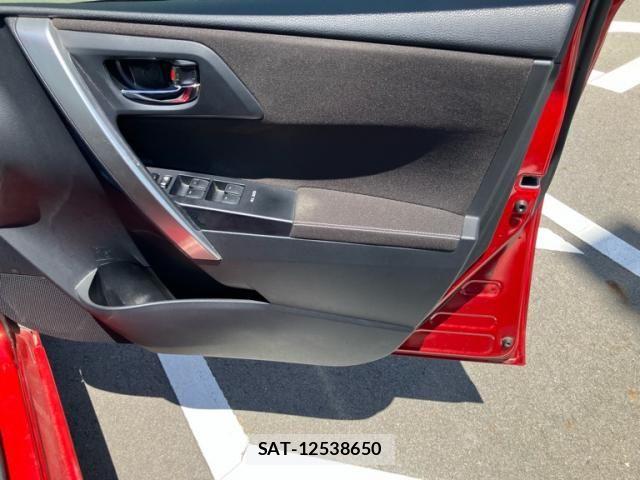 Toyota AURIS 2013-07 8072954-12