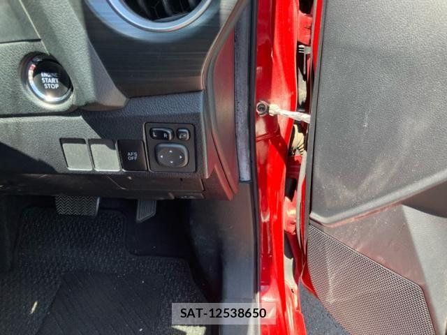 Toyota AURIS 2013-07 8072954-13