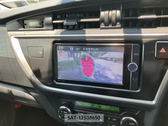 Toyota AURIS 2013-07 8072954-18