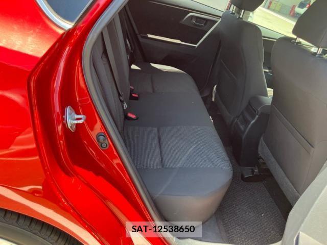 Toyota AURIS 2013-07 8072954-4
