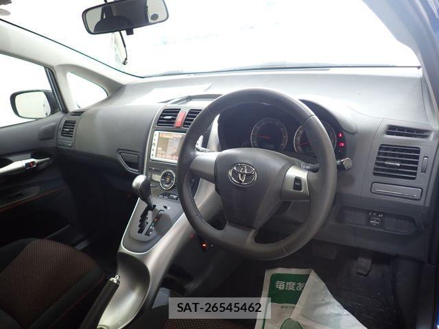 Toyota AURIS 2010-06 8072952-1