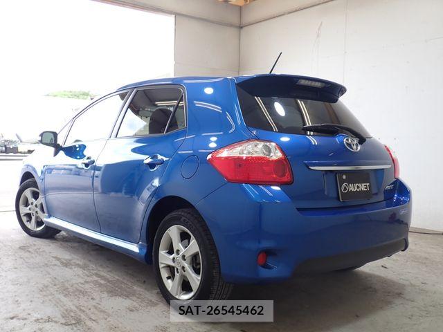 Toyota AURIS 2010-06 8072952-2