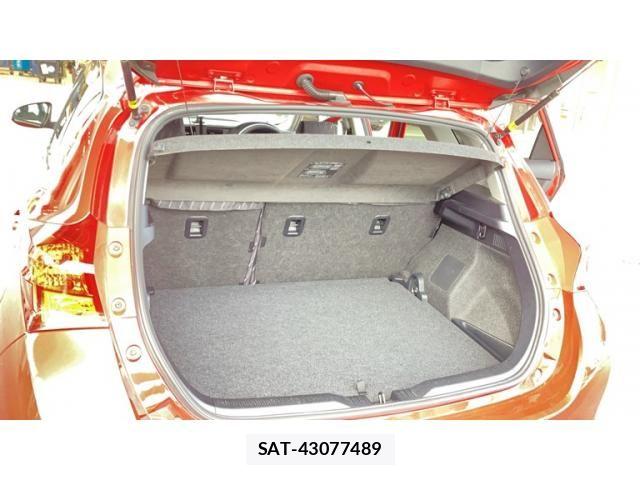 Toyota AURIS 2013-07 8072953-12