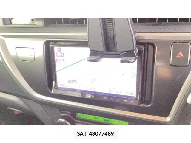 Toyota AURIS 2013-07 8072953-19