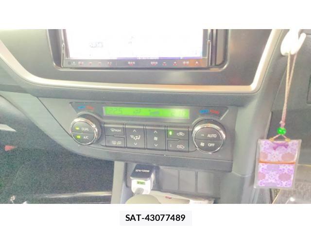 Toyota AURIS 2013-07 8072953-20