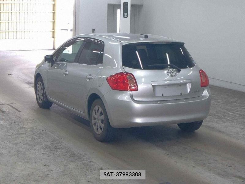 Toyota AURIS 2009-01 8083209-2