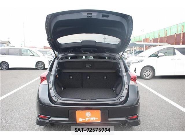 Toyota AURIS 2016-09 8098100-28