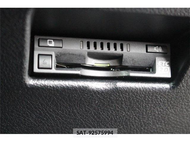 Toyota AURIS 2016-09 8098100-4