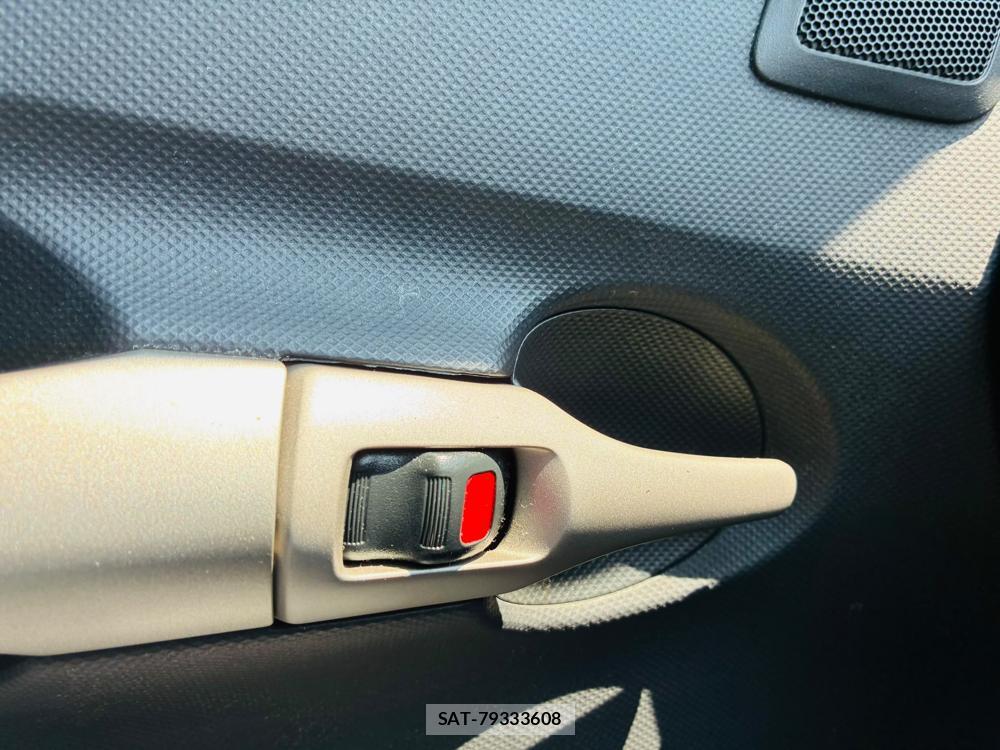 Toyota AURIS 2007-05 7933415-18