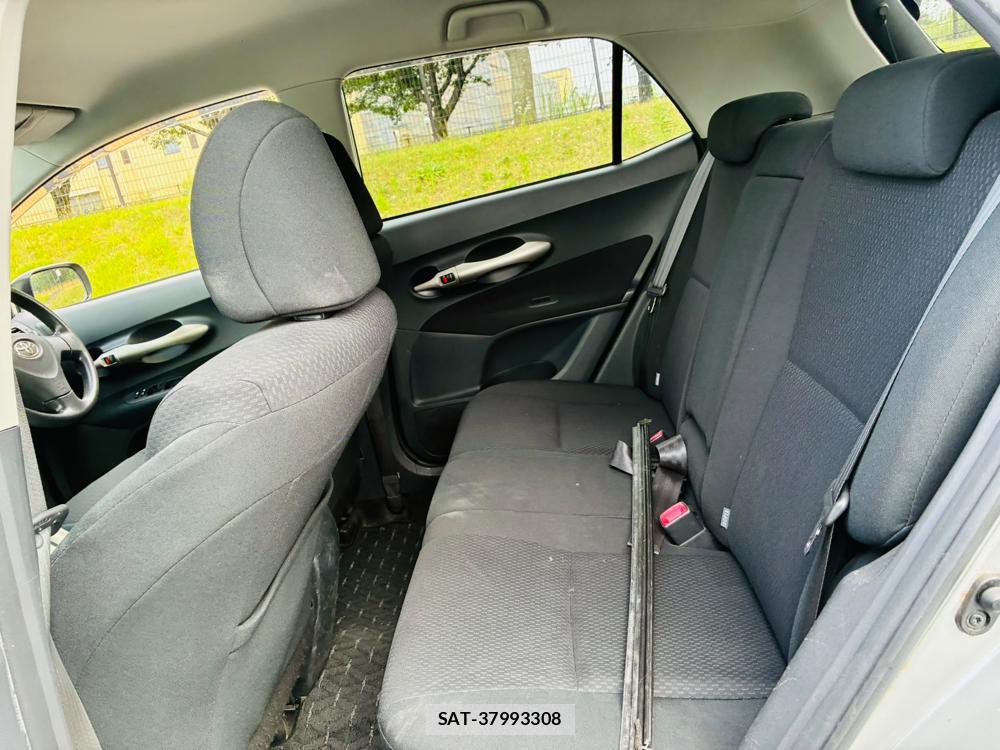 Toyota AURIS 2009-01 8083209-9