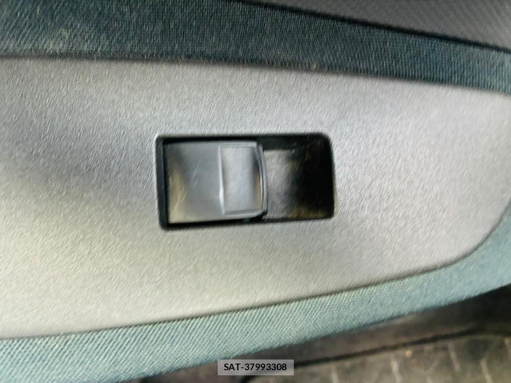 Toyota AURIS 2009-01 8083209-22