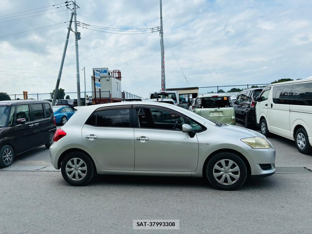 Toyota AURIS 2009-01 8083209-5