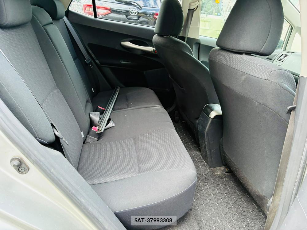 Toyota AURIS 2009-01 8083209-8