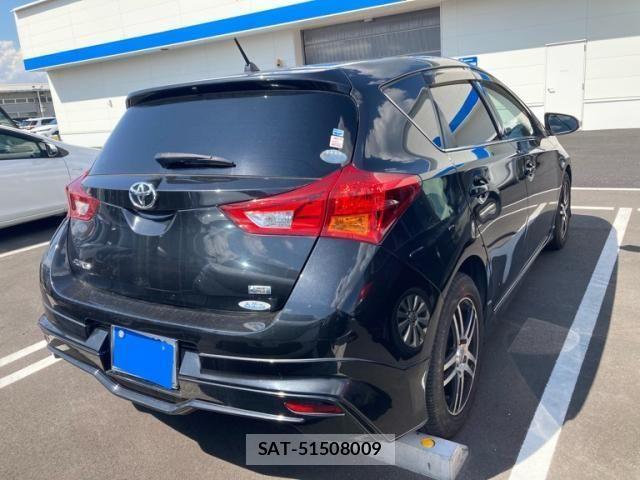 Toyota AURIS 2014-05 8228983-3