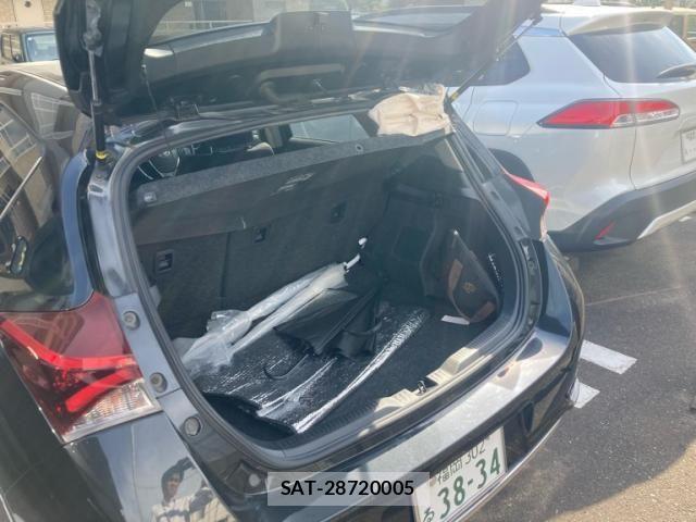 Toyota AURIS 2016-08 8334980-9