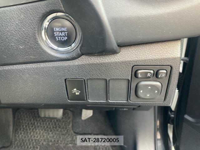 Toyota AURIS 2016-08 8334980-15