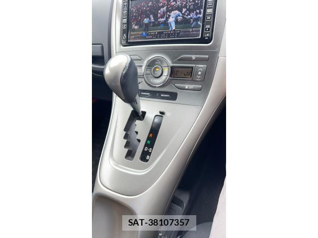 Toyota AURIS 2008-01 8353948-10